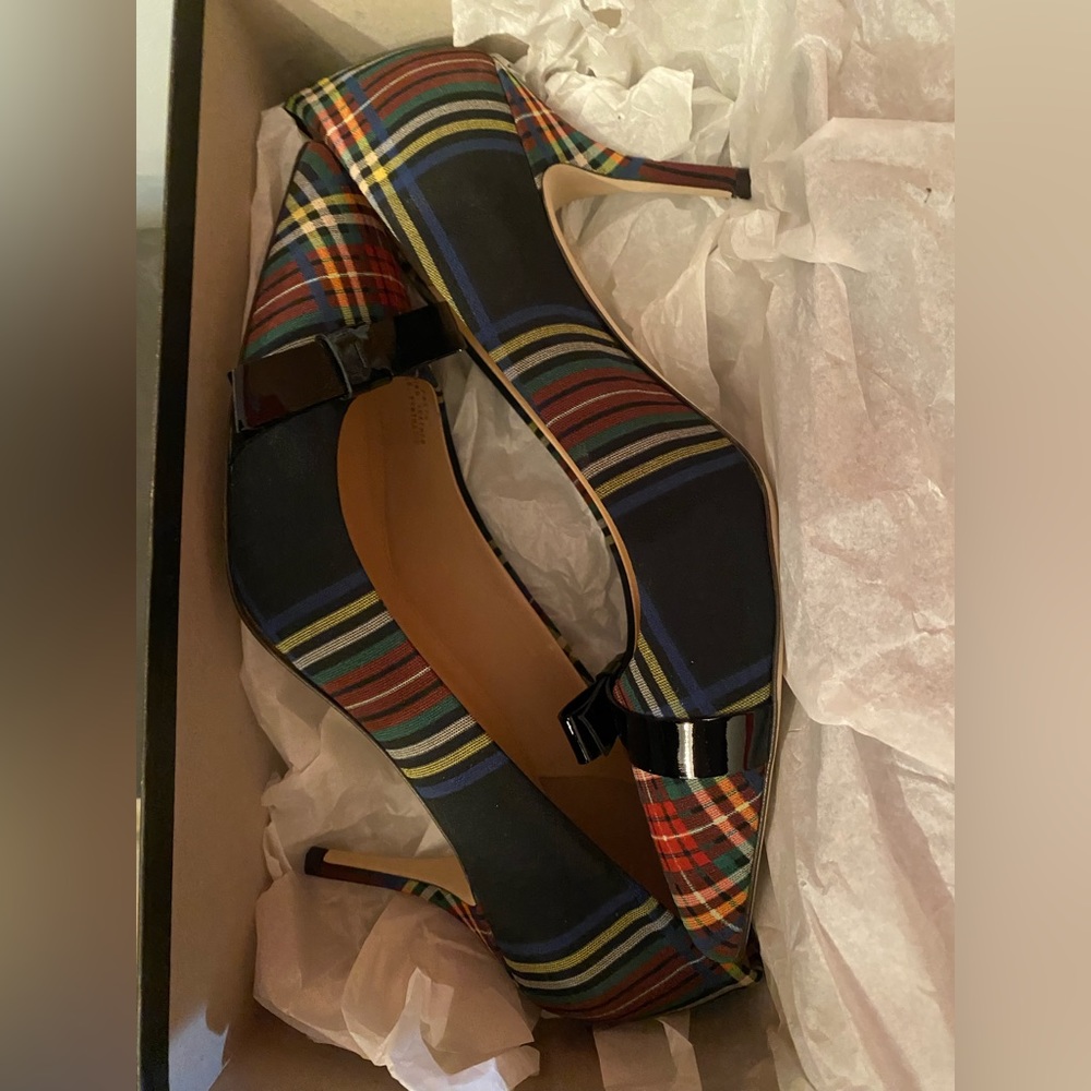 J.Crew plaid fabric pump with patent leather bow across toe. - Picture 4 of 4